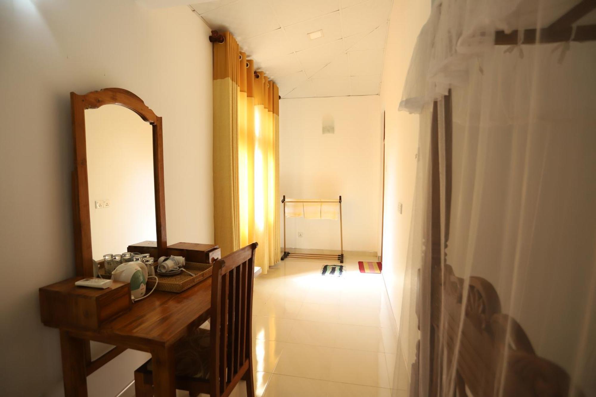 Serene Home Stay Удавалаве Экстерьер фото